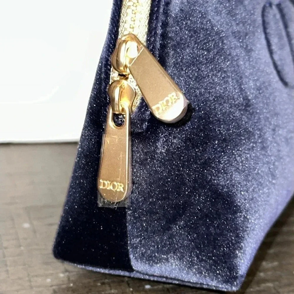 NWT Christian Dior CD DIOR Navy Velvet Zippered Makeup Cosmetic Bag Case Pouch - Picture 3 of 4